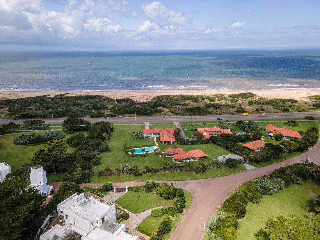 House in Punta del Este, Maldonado Department, Uruguay 3 - 18053939