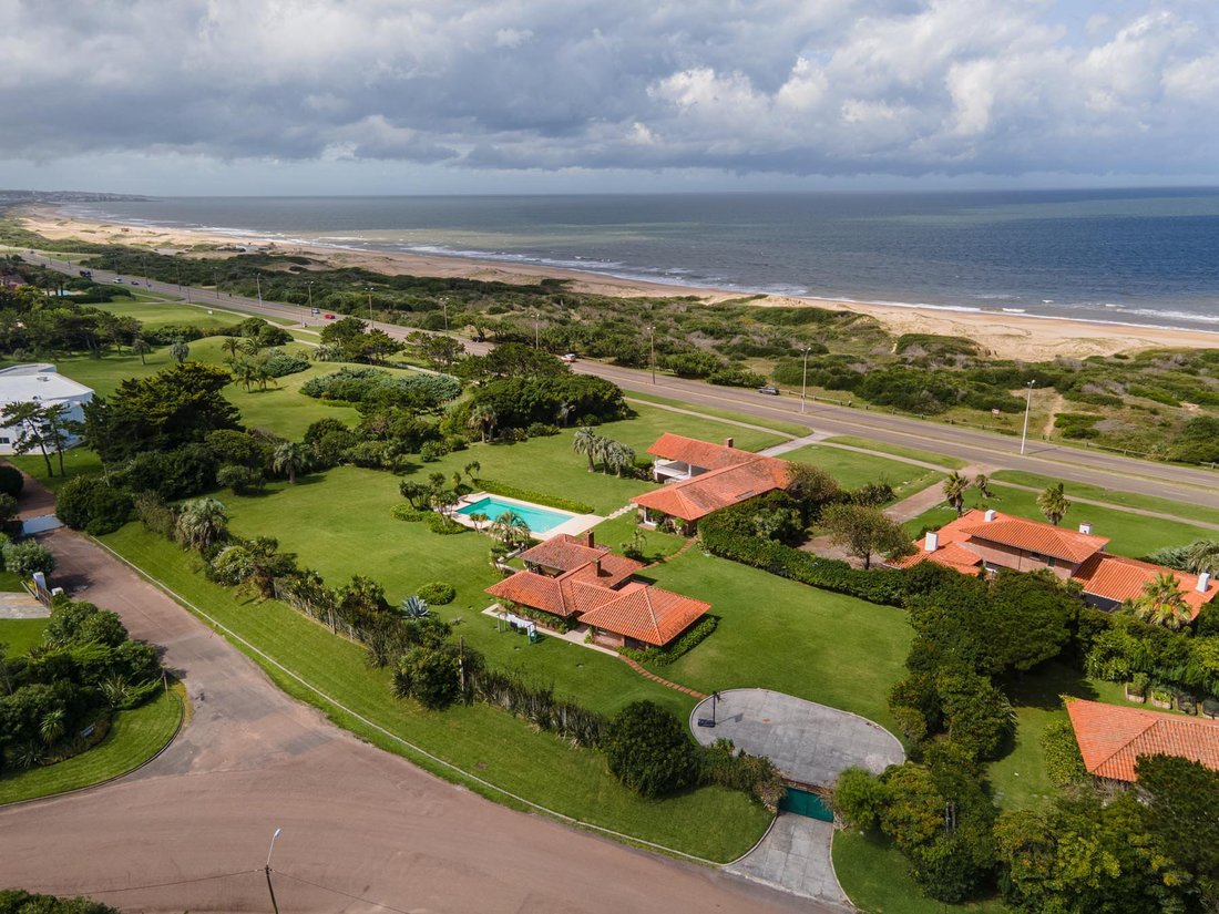 House in Punta del Este, Maldonado Department, Uruguay 4 - 18053939