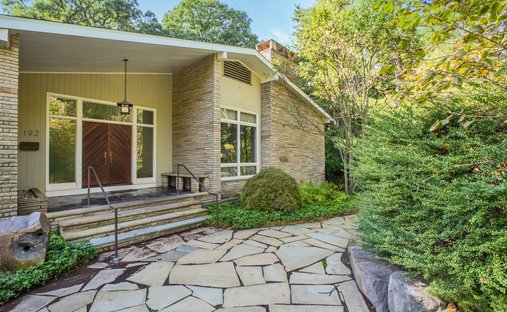 Tenafly, New Jersey, United States 1