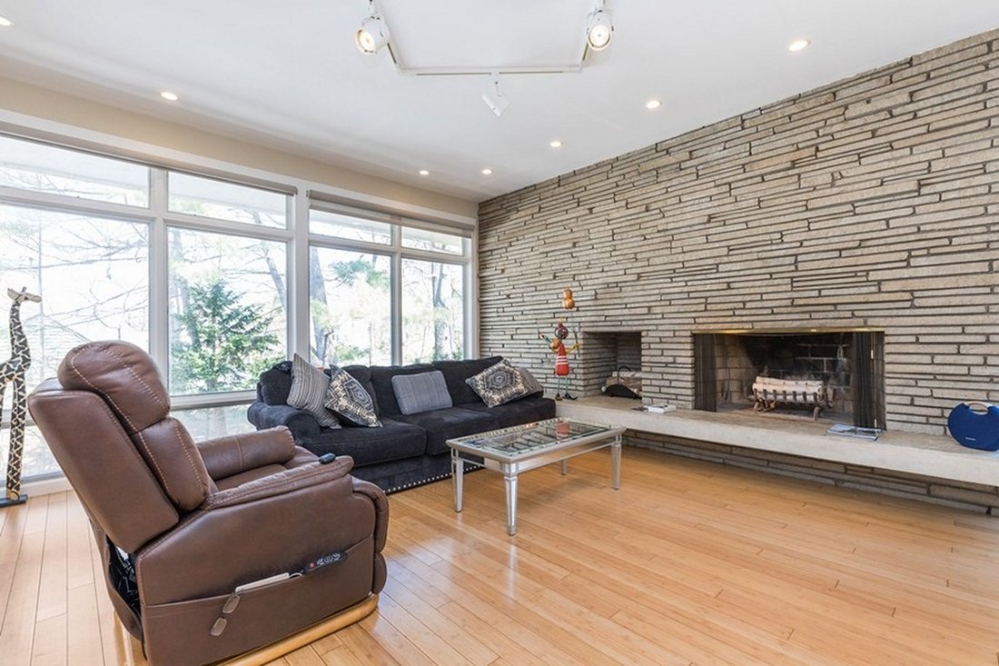 Tenafly, New Jersey, United States 4 - 18054044
