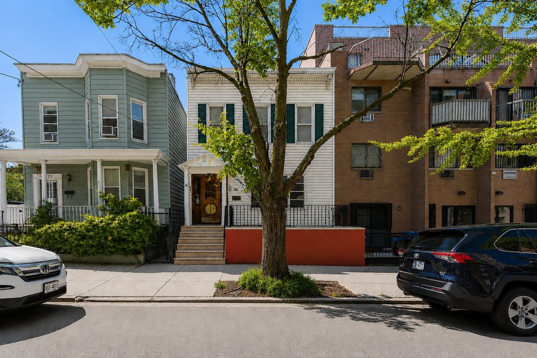House in New York, New York, United States 2 - 18054048