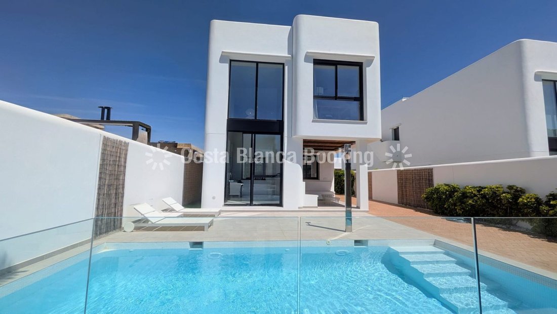 Chalet in l'Alfas del Pi, Valencian Community, Spain 1 - 18054285
