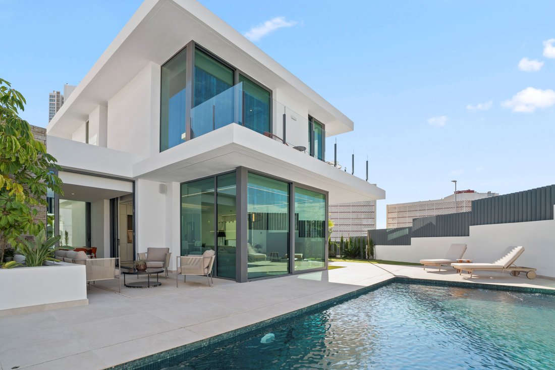 Villa in Benidorm, Valencian Community, Spain 1 - 18054284