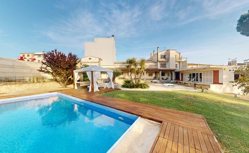 House in la Granada, Catalonia, Spain 1
