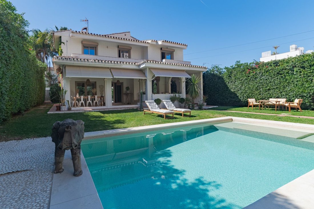 Chalet in Torremolinos, Andalusia, Spain 1 - 18054166