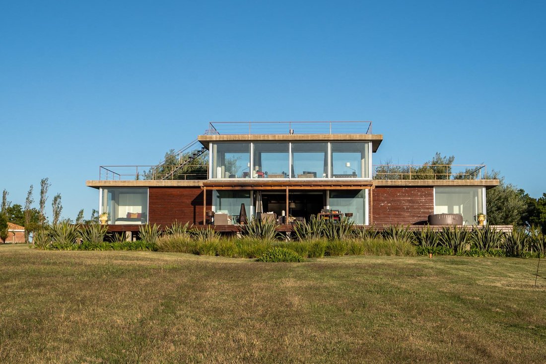 House in Punta del Este, Maldonado Department, Uruguay 1 - 18054262