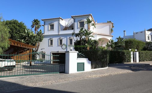 Villa in Vilamoura, Quarteira, Algarve 1