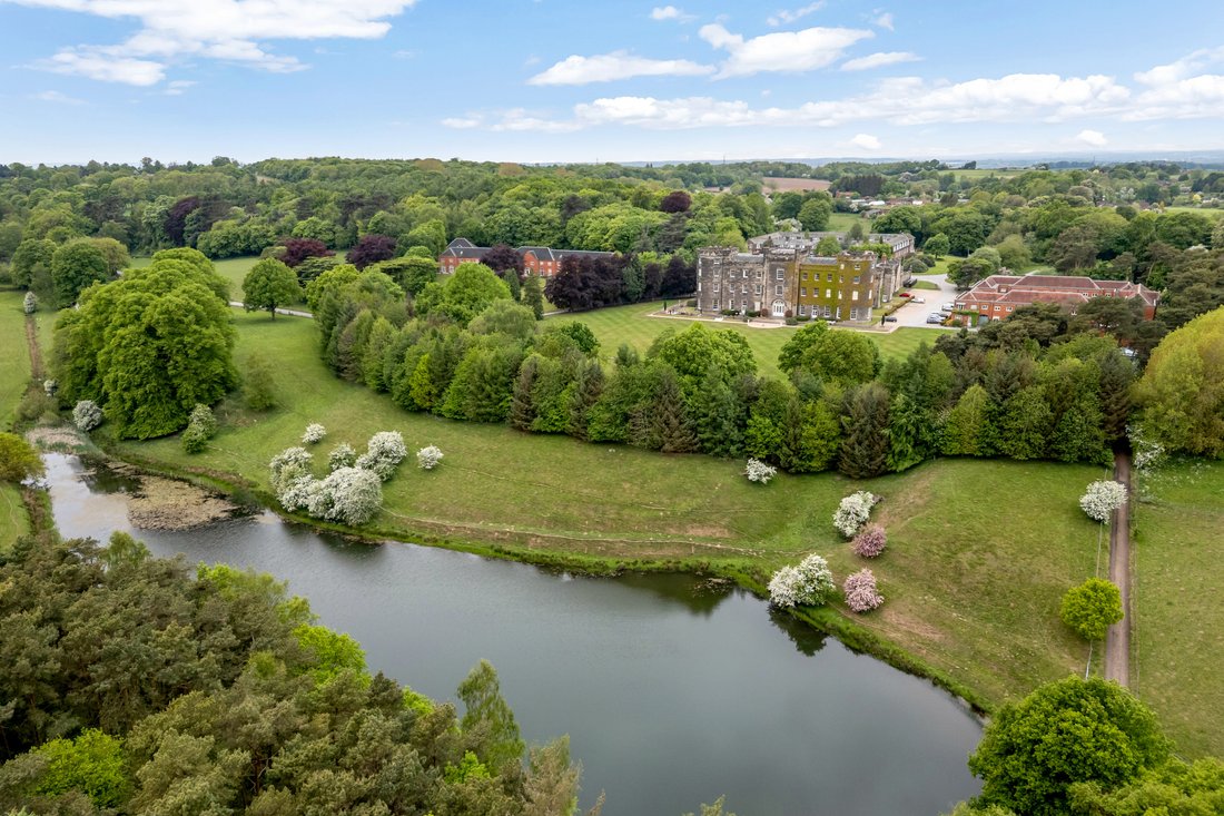 Apartment in Bretby, England 1 - 18054596