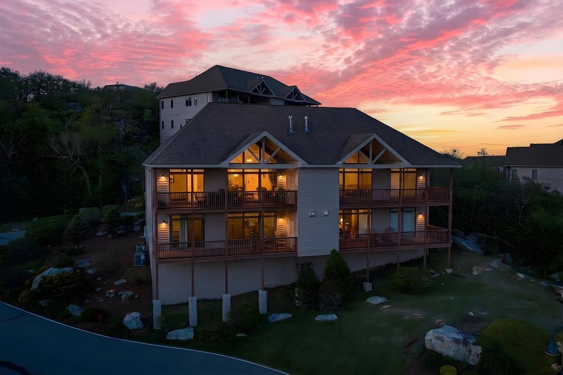 Condo in Banner Elk, North Carolina, United States 2 - 18054571