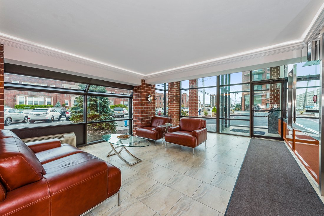 Condo in Long Beach, New York, United States 2 - 18054437