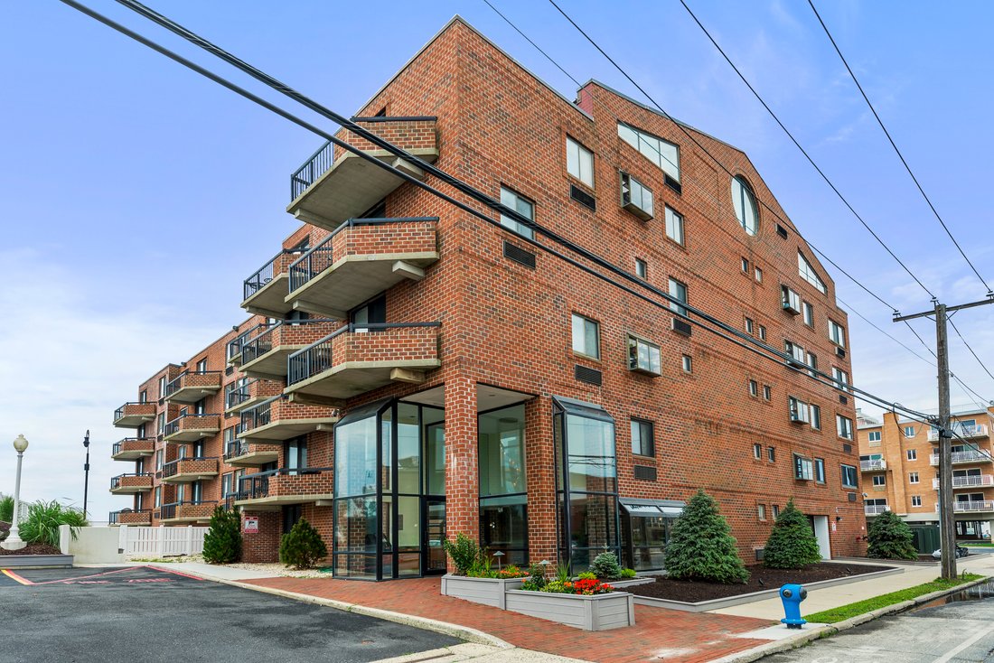 Condo in Long Beach, New York, United States 1 - 18054437