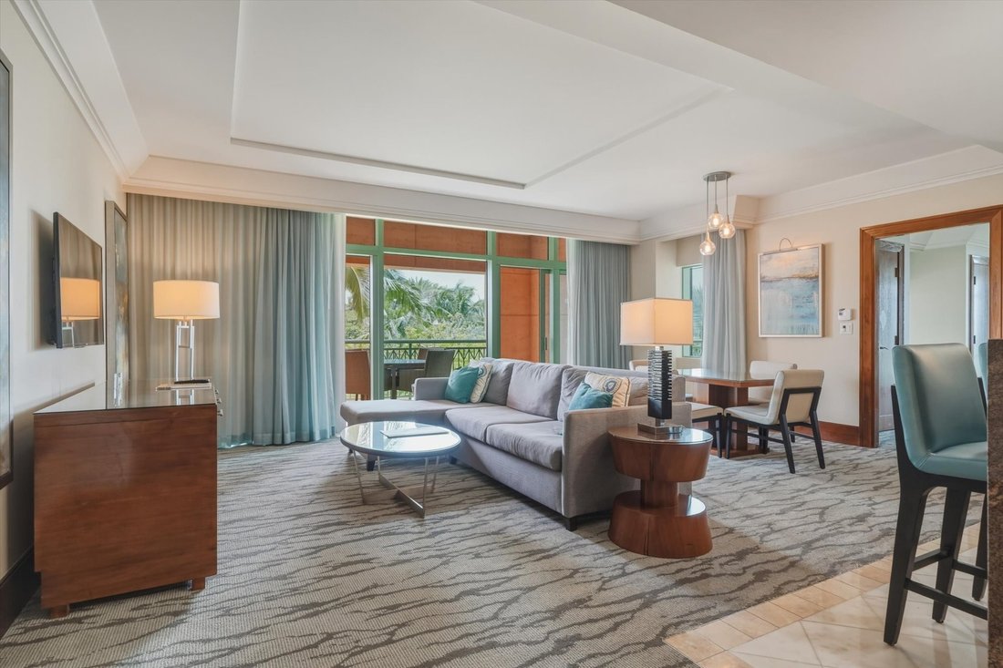 Condo in Paradise Island, New Providence, The Bahamas 1 - 18039941