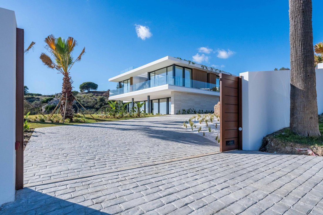 Villa in Sotogrande, San Roque, Andalusia 2 - 18055204