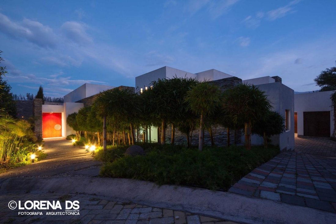 House in Quito, Pichincha, Ecuador 5 - 18056352