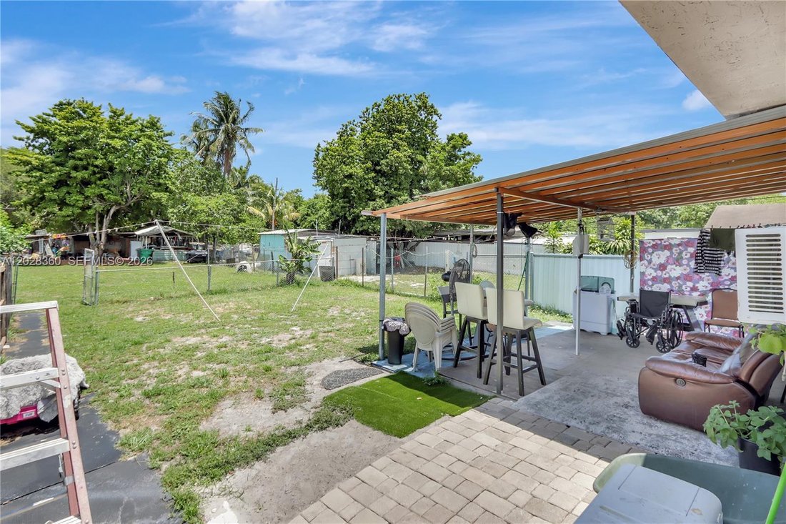 House in Opa-locka, Florida, United States 4 - 18057884