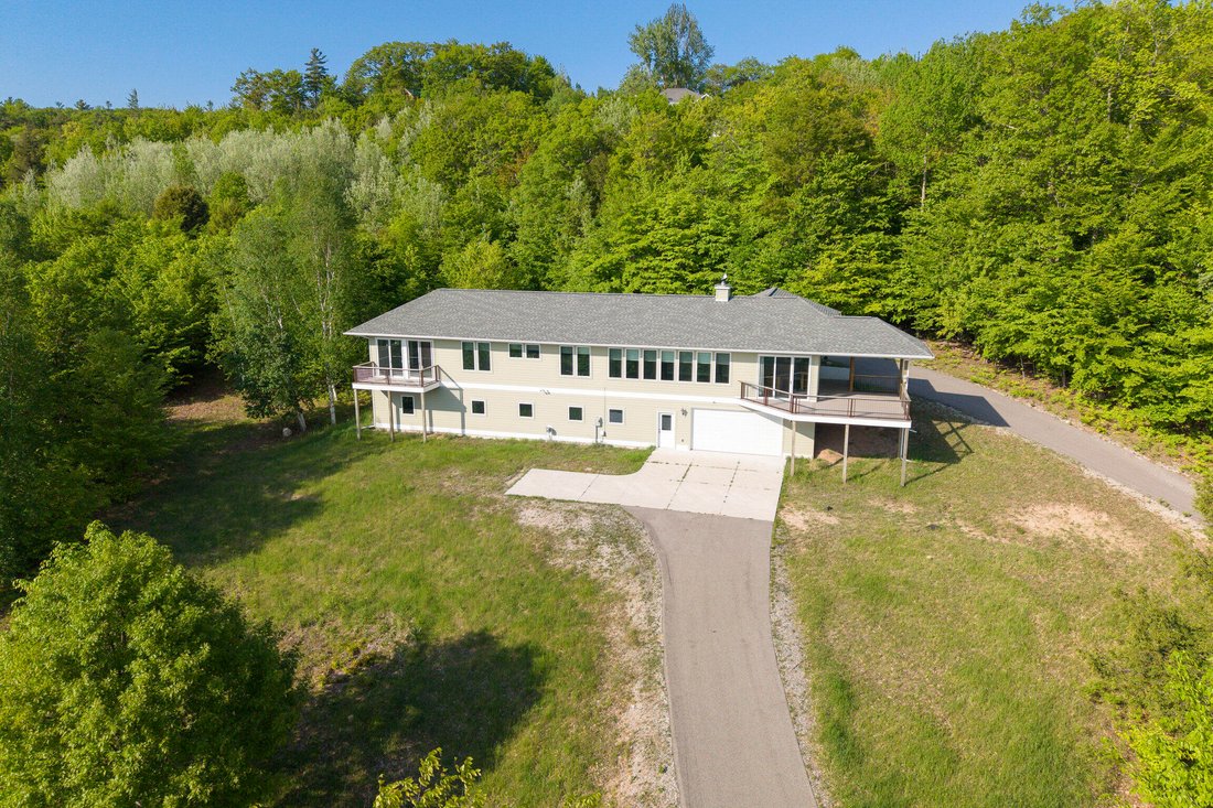 House in Onekama, Michigan, United States 3 - 18058629