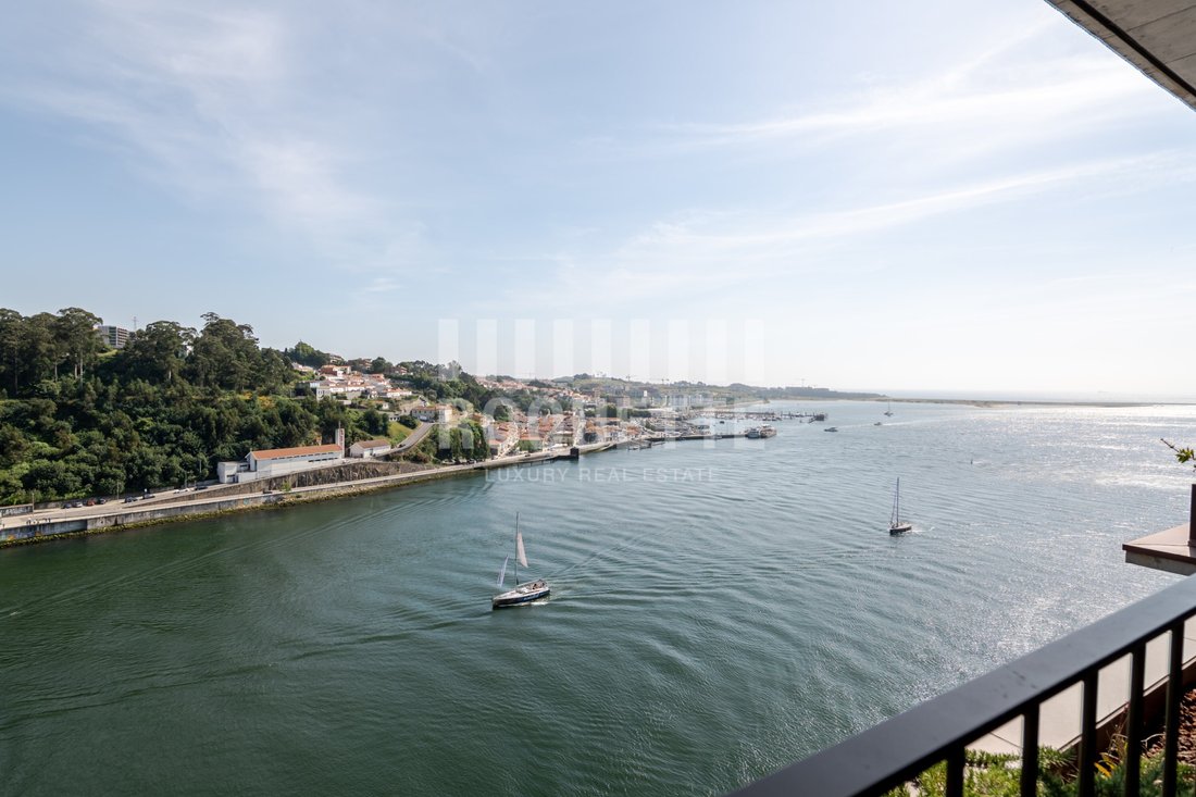 Apartment in Lordelo do Ouro e Massarelos, Porto District, Portugal 3 - 17879669