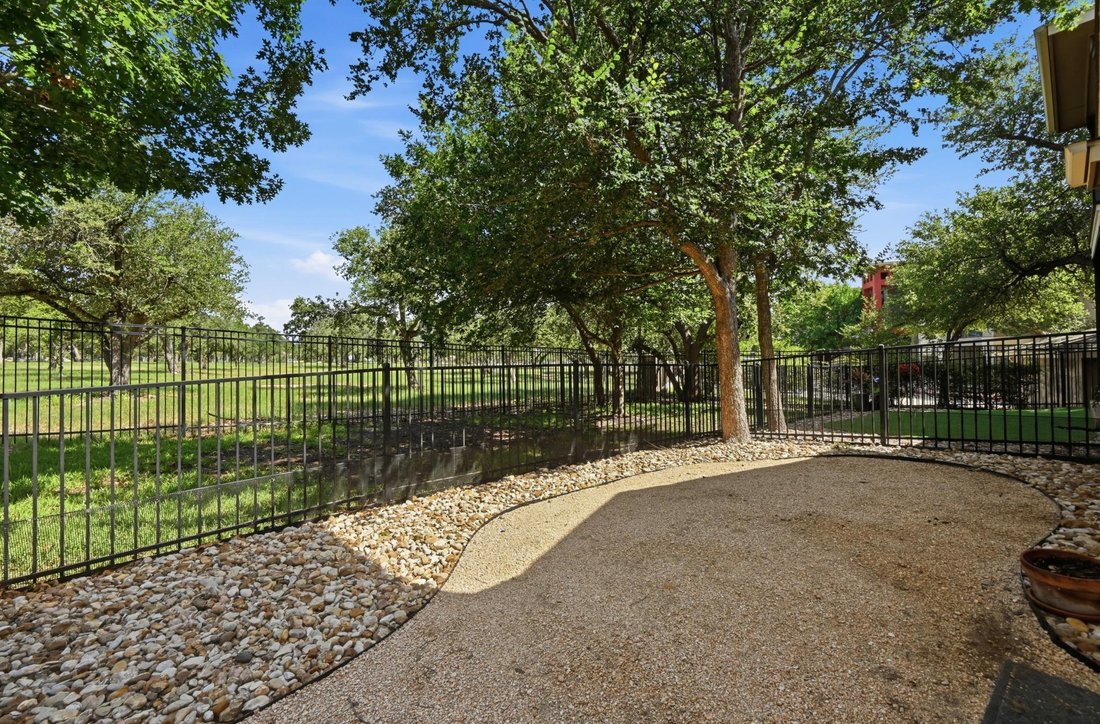 Condo in Austin, Texas, United States 2 - 18058023