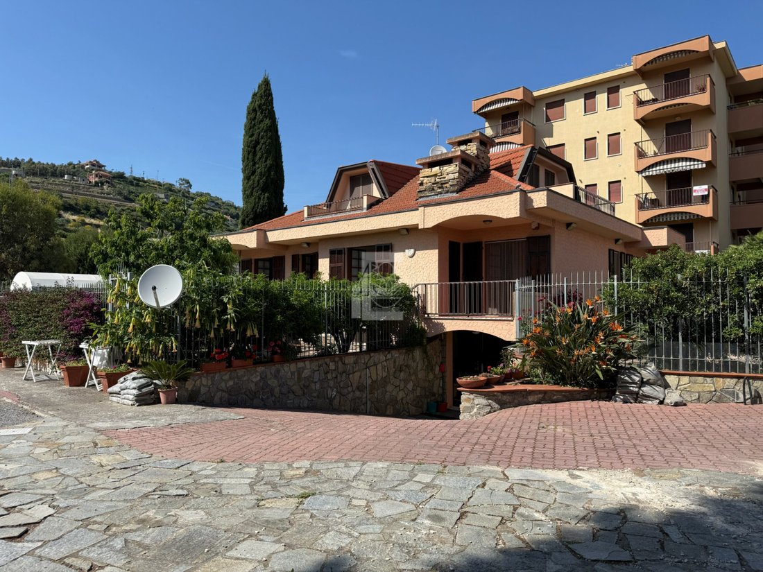 Villa in Santo Stefano al Mare, Liguria, Italy 1 - 18054839