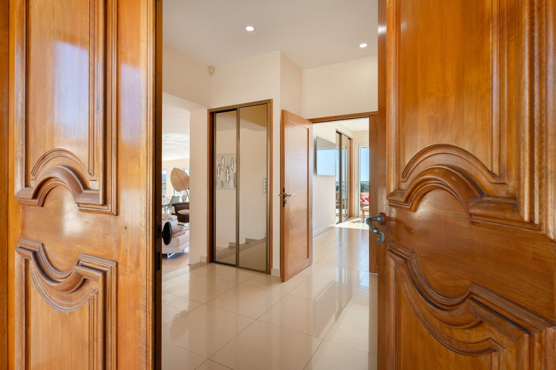 Villa in Bouzigues, Occitania, France 5 - 18055156
