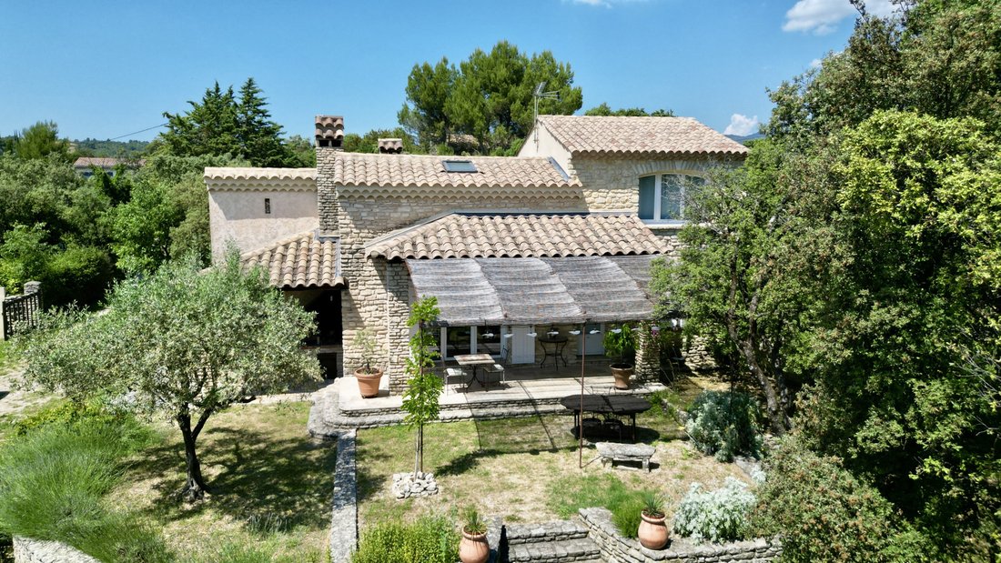 House in Crillon-le-Brave, Provence-Alpes-Côte d'Azur, France 1 - 18058245