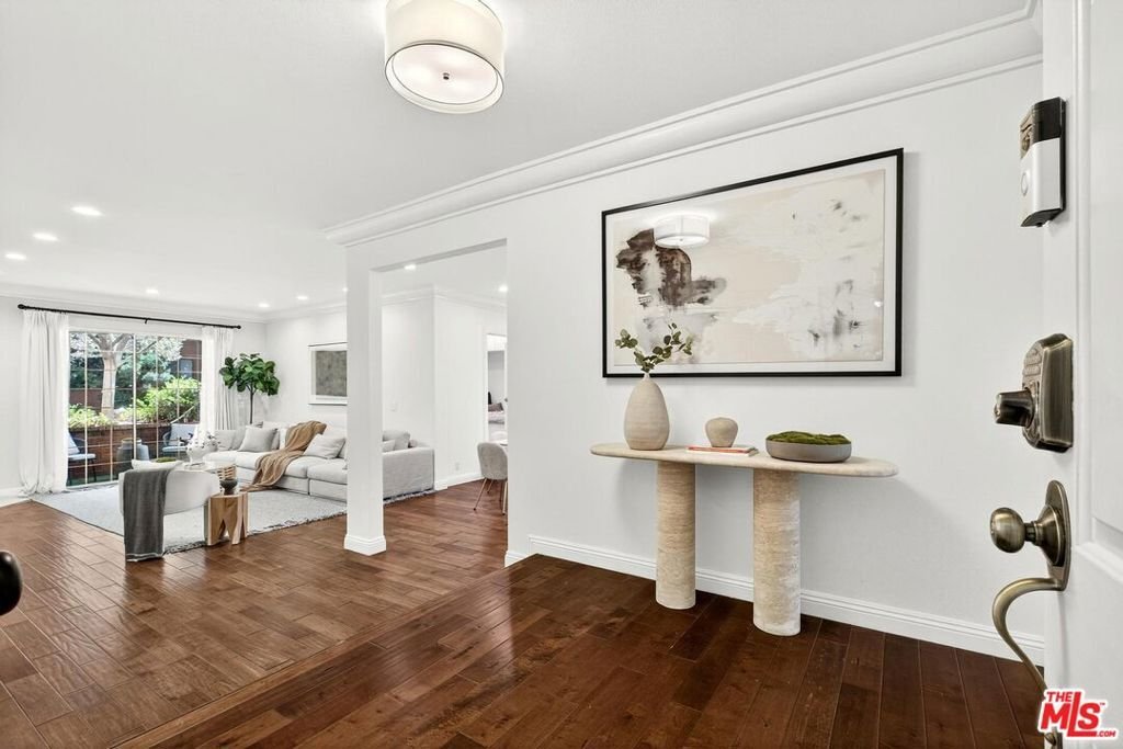 Condo in Beverly Hills, California, United States 3 - 18058478