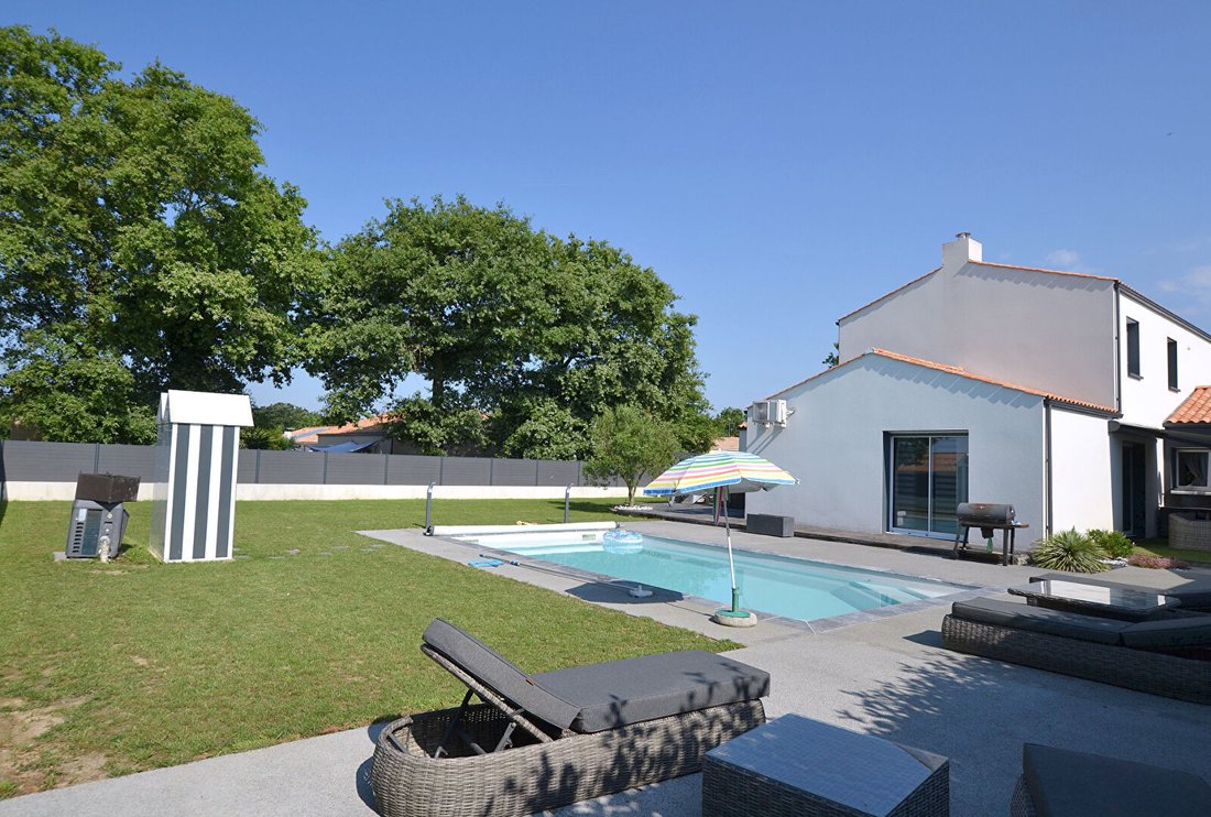 Villa in La Chapelle-Achard, Les Achards, France 2 - 18059226