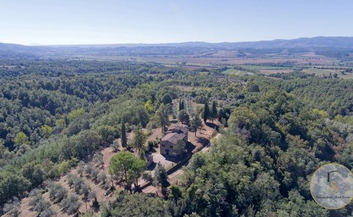 Country House in Historic Center, Perugia, Italy 1