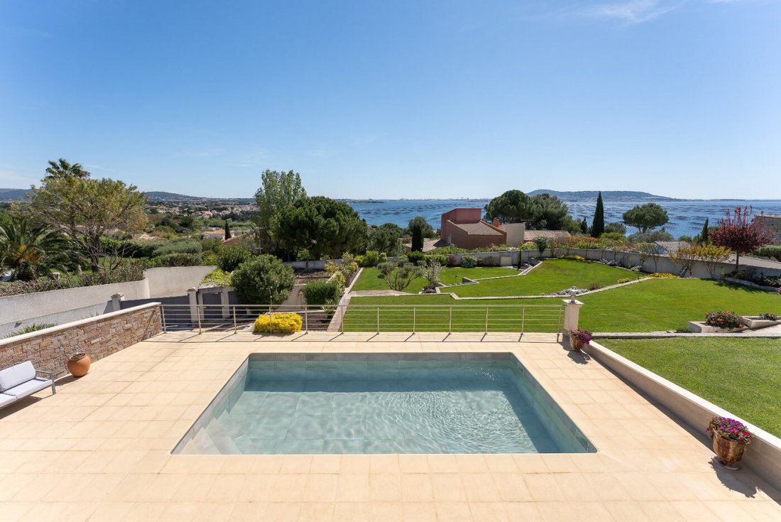 Villa in Bouzigues, Occitania, France 2 - 18055156