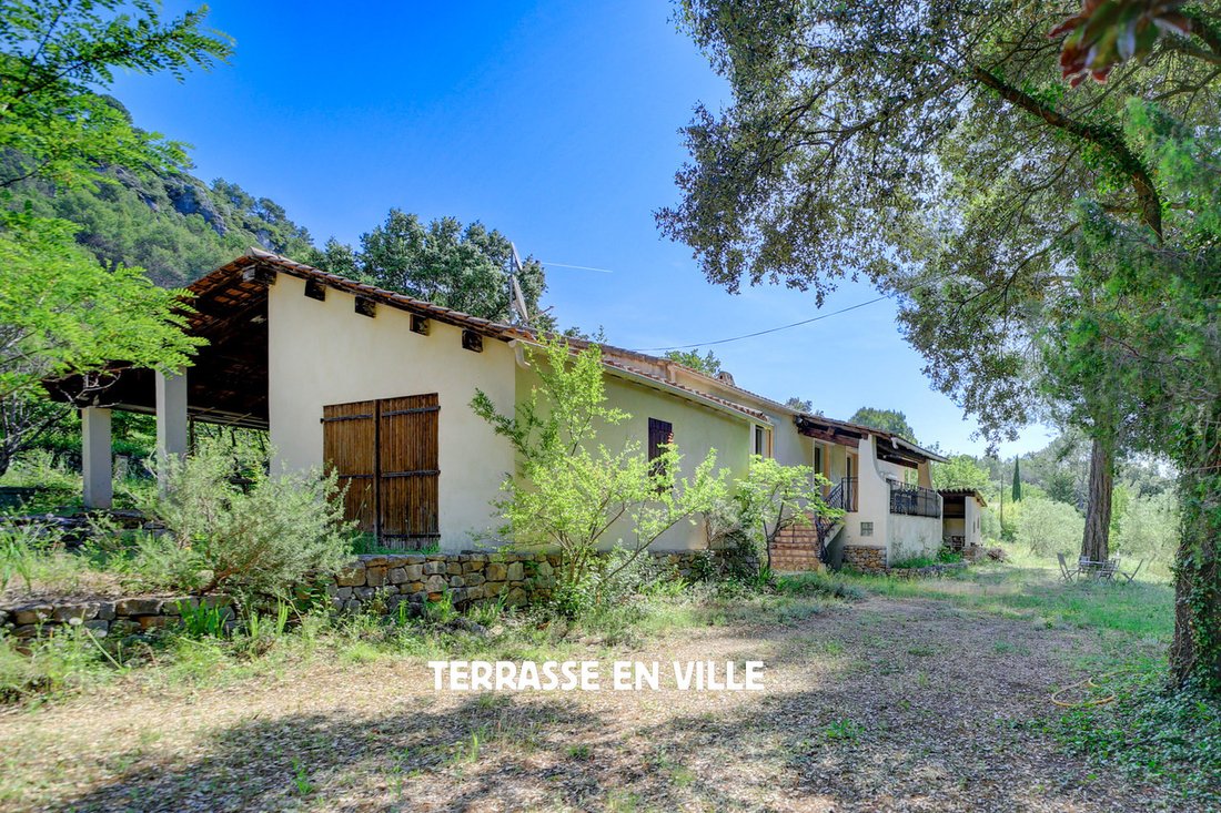 House in Signes, Provence-Alpes-Côte d'Azur, France 3 - 18058399