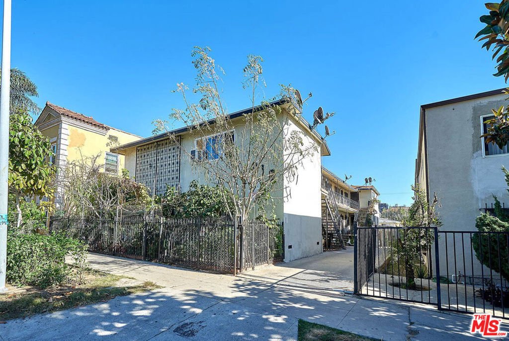 Los Angeles, California, United States 1 - 18058446