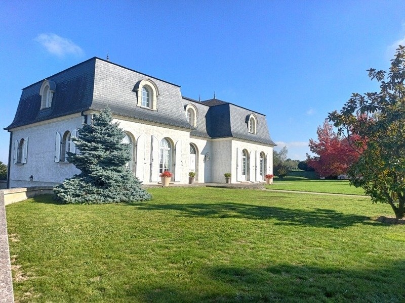 House in Cité Bretonnie-Chatelet-Favieres-Conches, Montlucon, France 1 - 18059054