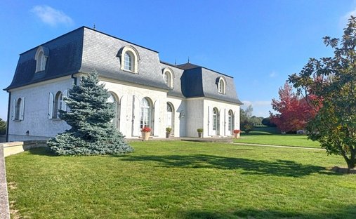 House in Cité Bretonnie-Chatelet-Favieres-Conches, Montlucon, France 1