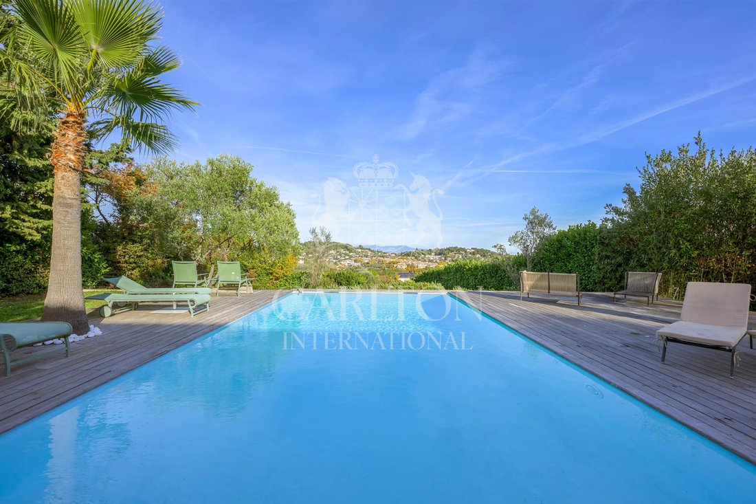 Villa in Valbonne, Provence-Alpes-Côte d'Azur, France 3 - 17668931