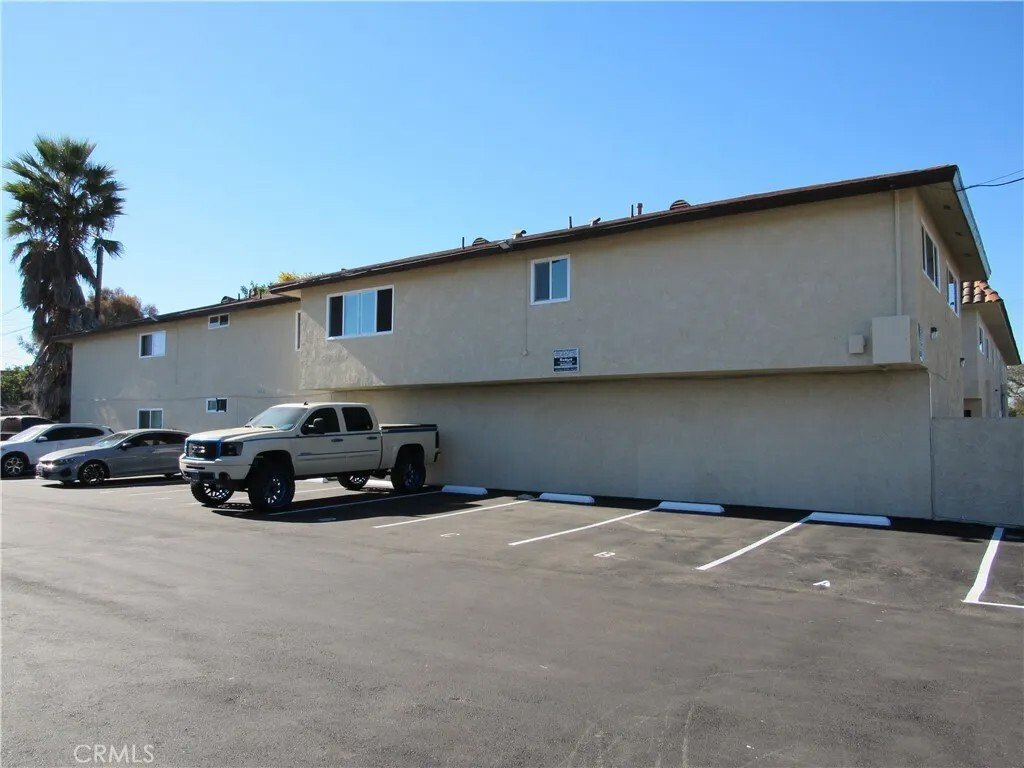 Bellflower, California, United States 4 - 17400792