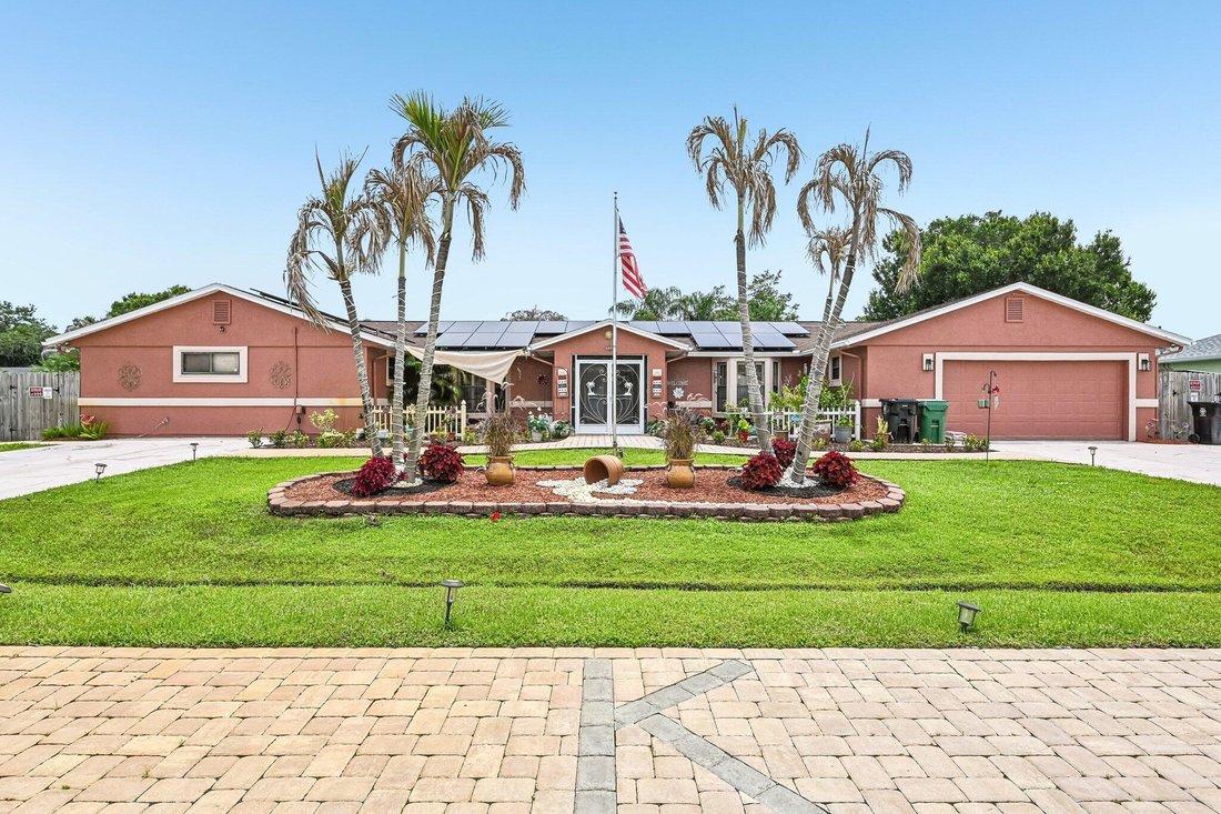House in Port St. Lucie, Florida, United States 3 - 18057091