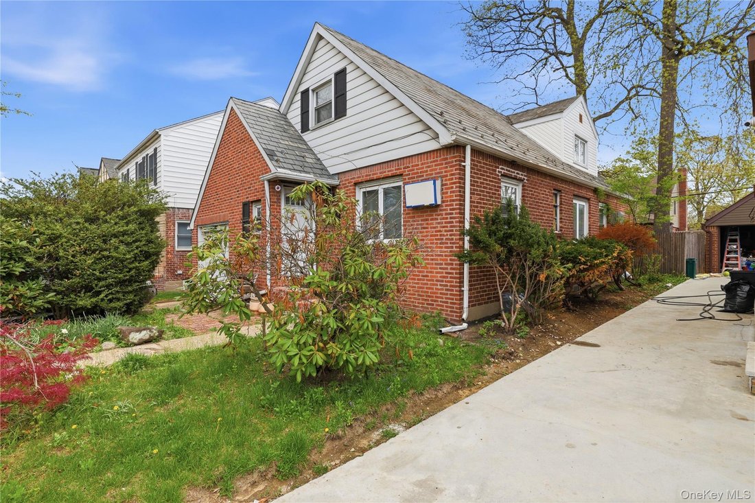 House in New York, New York, United States 2 - 18059135