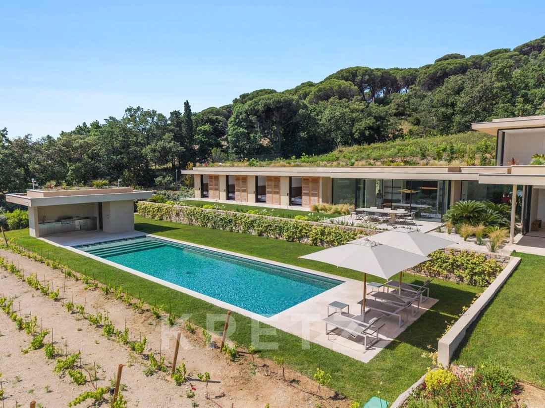 Villa in Ramatuelle, Provence-Alpes-Côte d'Azur, France 2 - 18055473