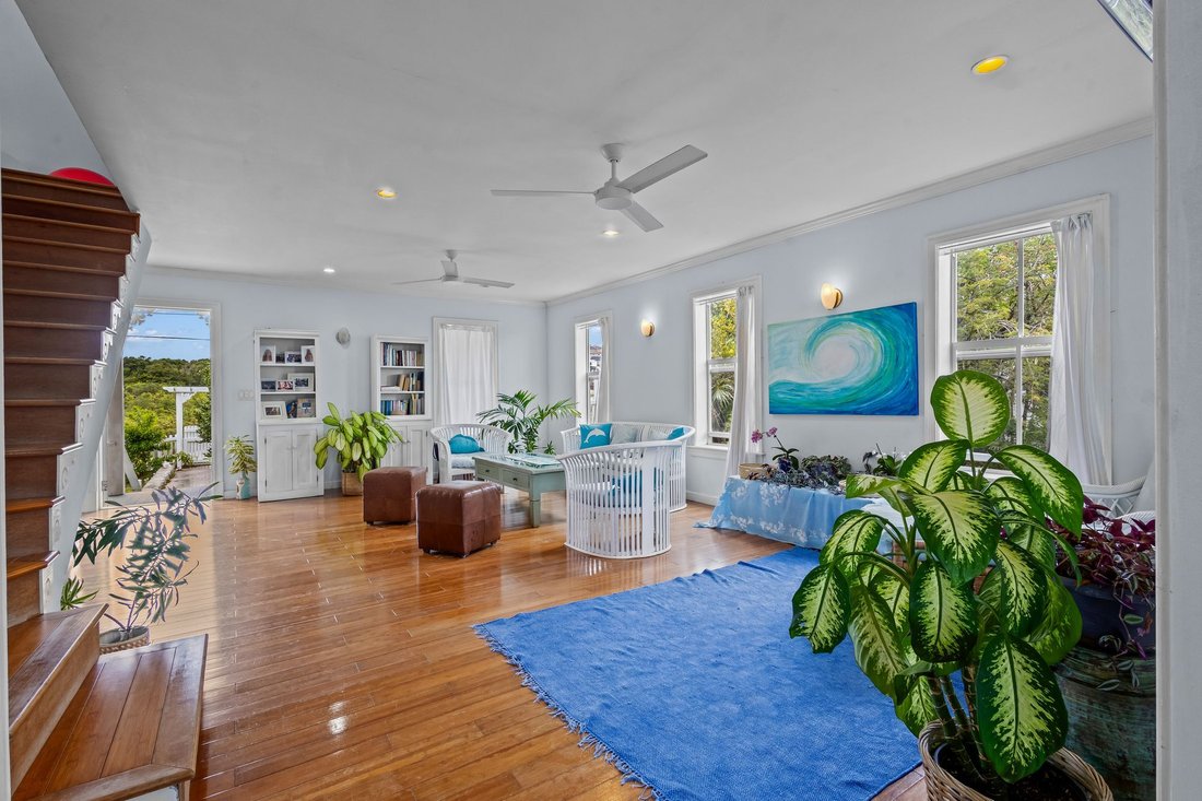 House in Governor's Harbour, The Bahamas 5 - 18055756