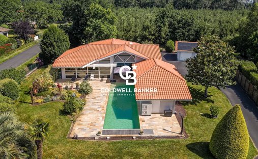 House in Biscarrosse, Nouvelle-Aquitaine, France 1