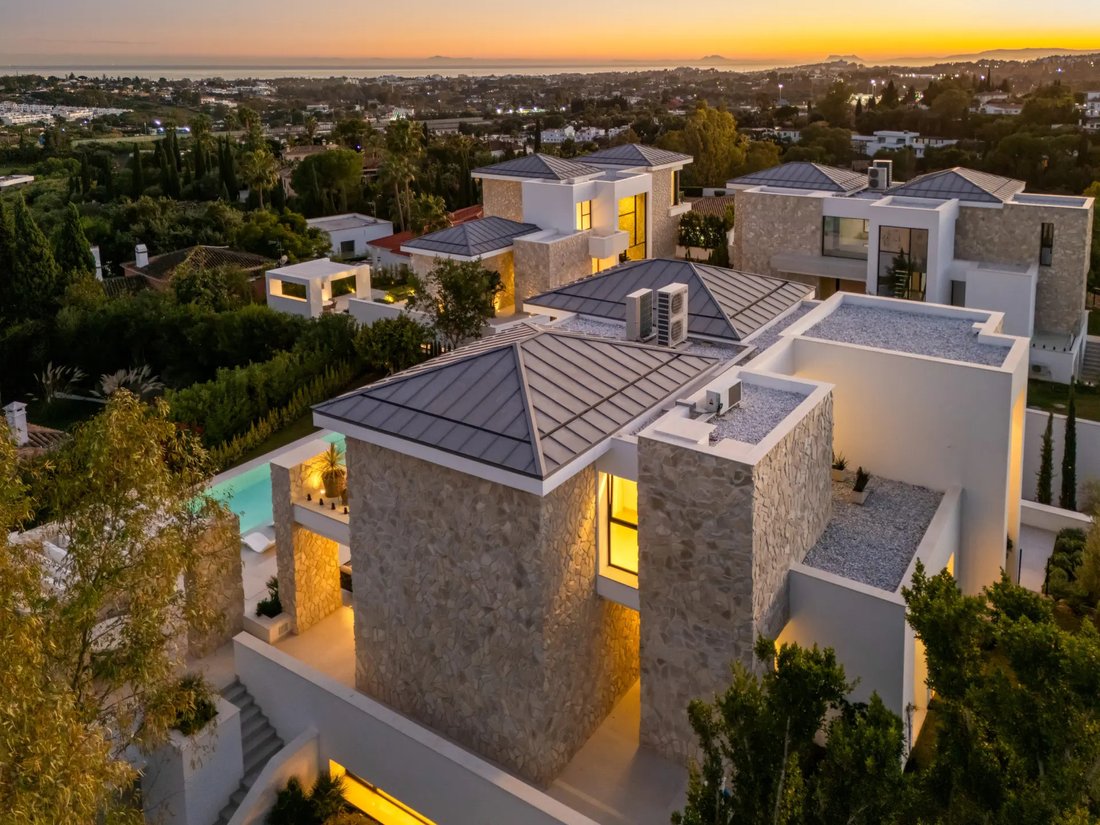 Villa in Benahavis, Andalusia, Spain 2 - 18054810