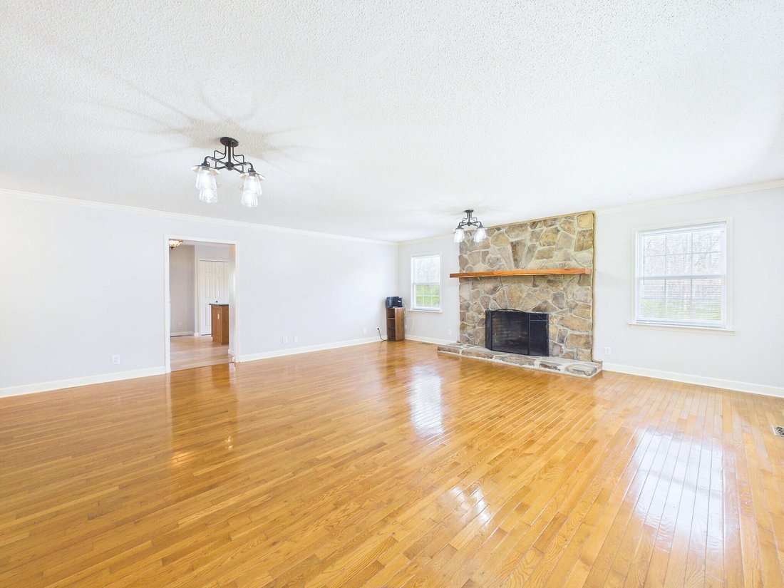 House in Madisonville, Tennessee, United States 2 - 18057833