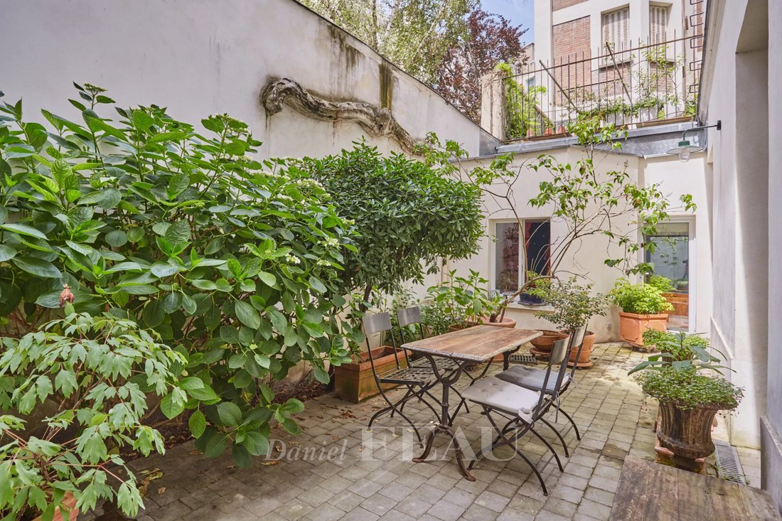 Apartment in Ecole Militaire, Paris 7e Arrondissement, Paris 2 - 18054745