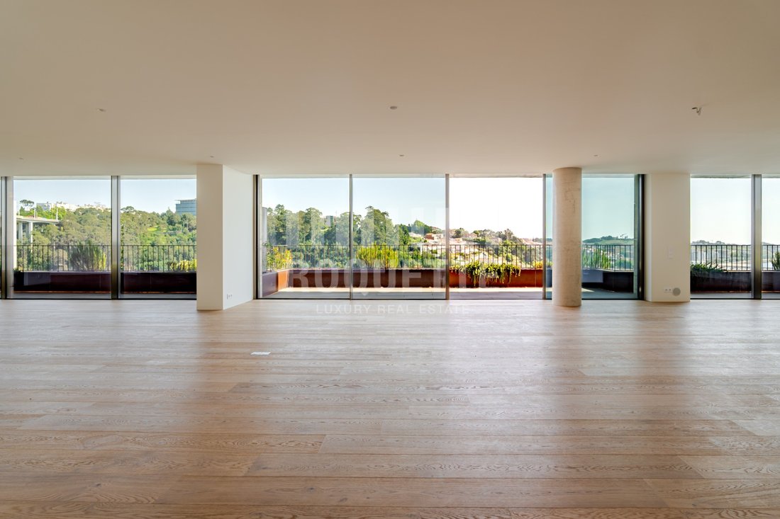 Apartment in Lordelo do Ouro e Massarelos, Porto District, Portugal 1 - 17879669