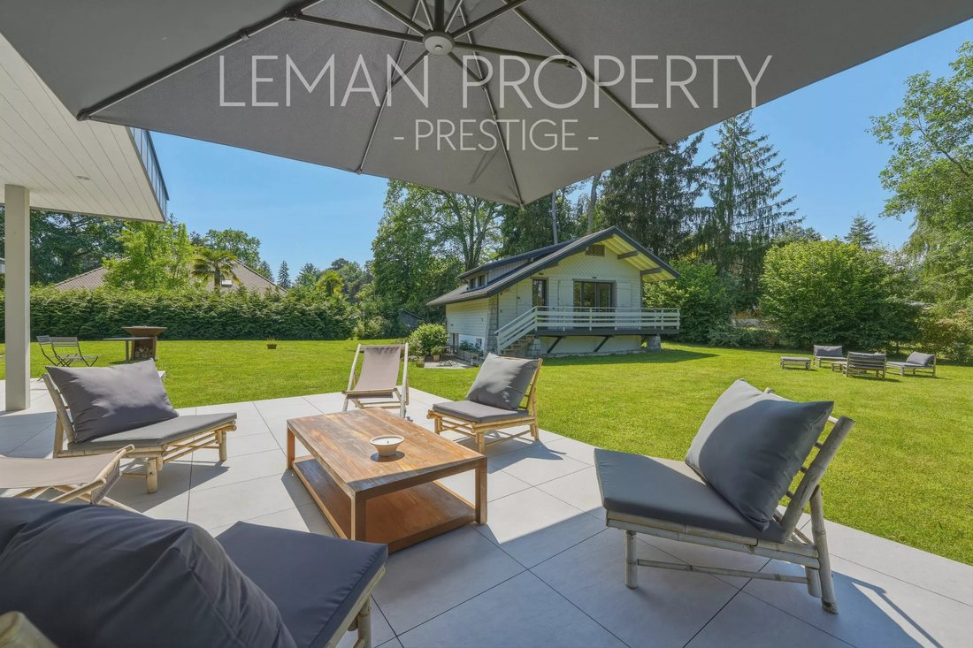 Villa in Arrondissement of Thonon-les-Bains, Auvergne-Rhône-Alpes, France 4 - 18054684