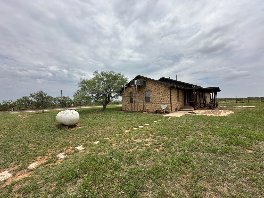 House in Gail, Texas, United States 3 - 18057829