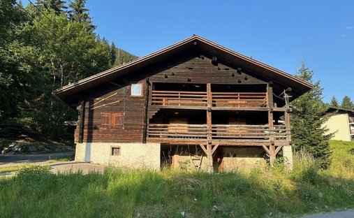 Chalet in La Clusaz, Auvergne-Rhône-Alpes, France 1