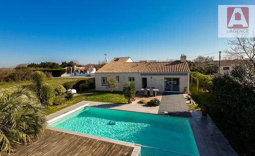 Villa in Le Fenouiller, Pays de la Loire, France 1