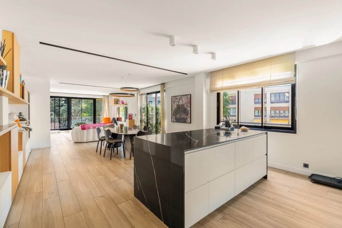 Apartment in Bois de Boulogne, Paris 16e Arrondissement, Paris 4 - 18055508