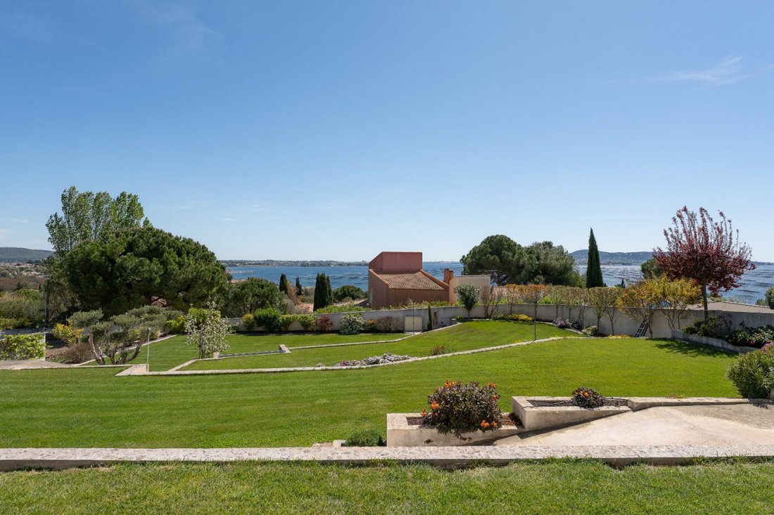 Villa in Bouzigues, Occitania, France 4 - 18055156